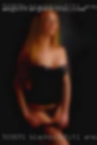 Blackbioutit1 metacafe women waithe